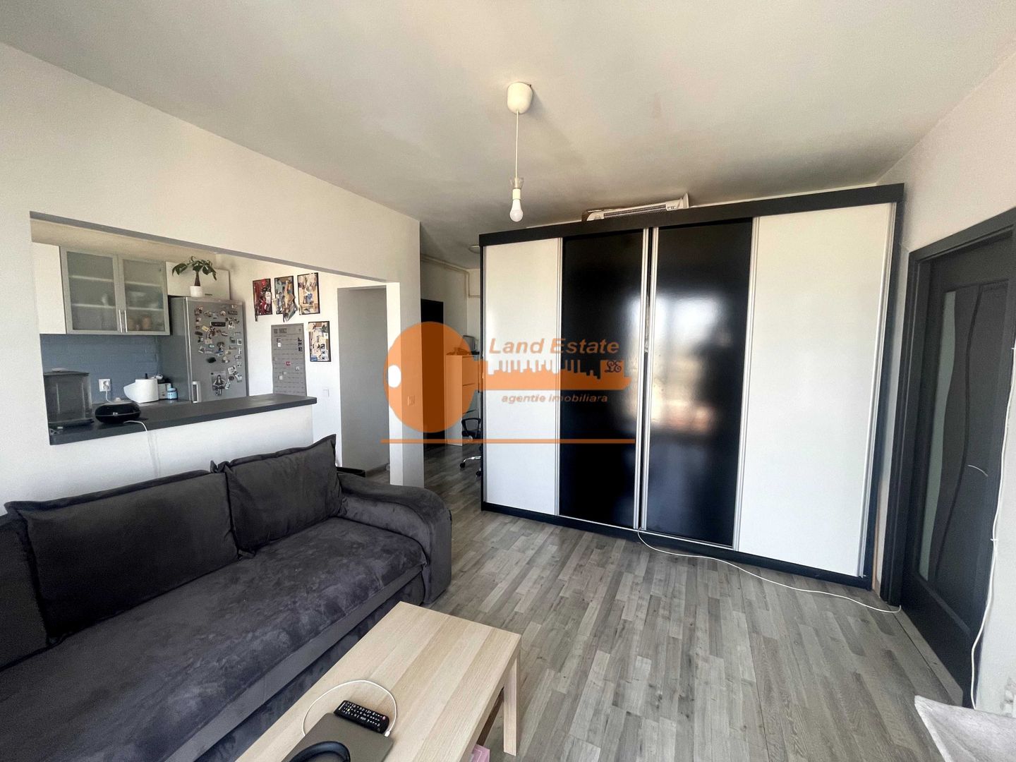 2 camere 1 Mai-Pod Constanta+ terasa 73 mp - Poză 7