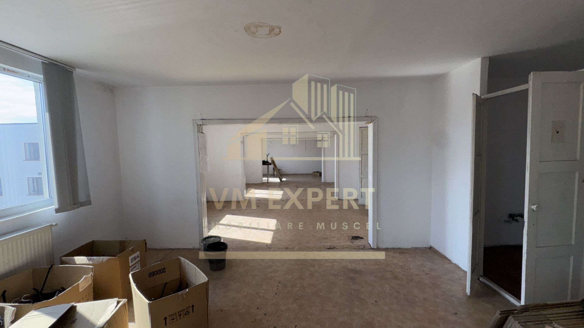 BLOC DE GARSONIERE P+4 SUPRAFAȚĂ UTILĂ 2135MP TEREN 2967 MP CĂMPULUNG - Poză 45