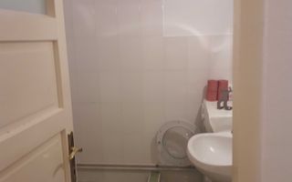 Vând apartament 3 camere , micro 17, destinație spțiu comercial - Poză 3