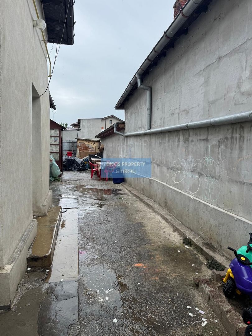 Casă cu teren și anexe – str. Mihai Eminescu - Poză 9