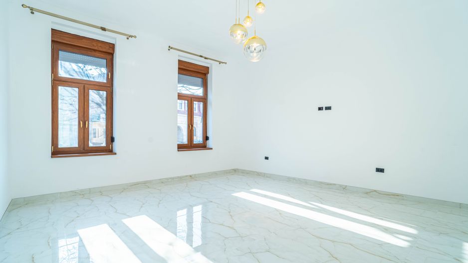 Apartament 2 camere parter înalt, amenajat complet. - Poză 2