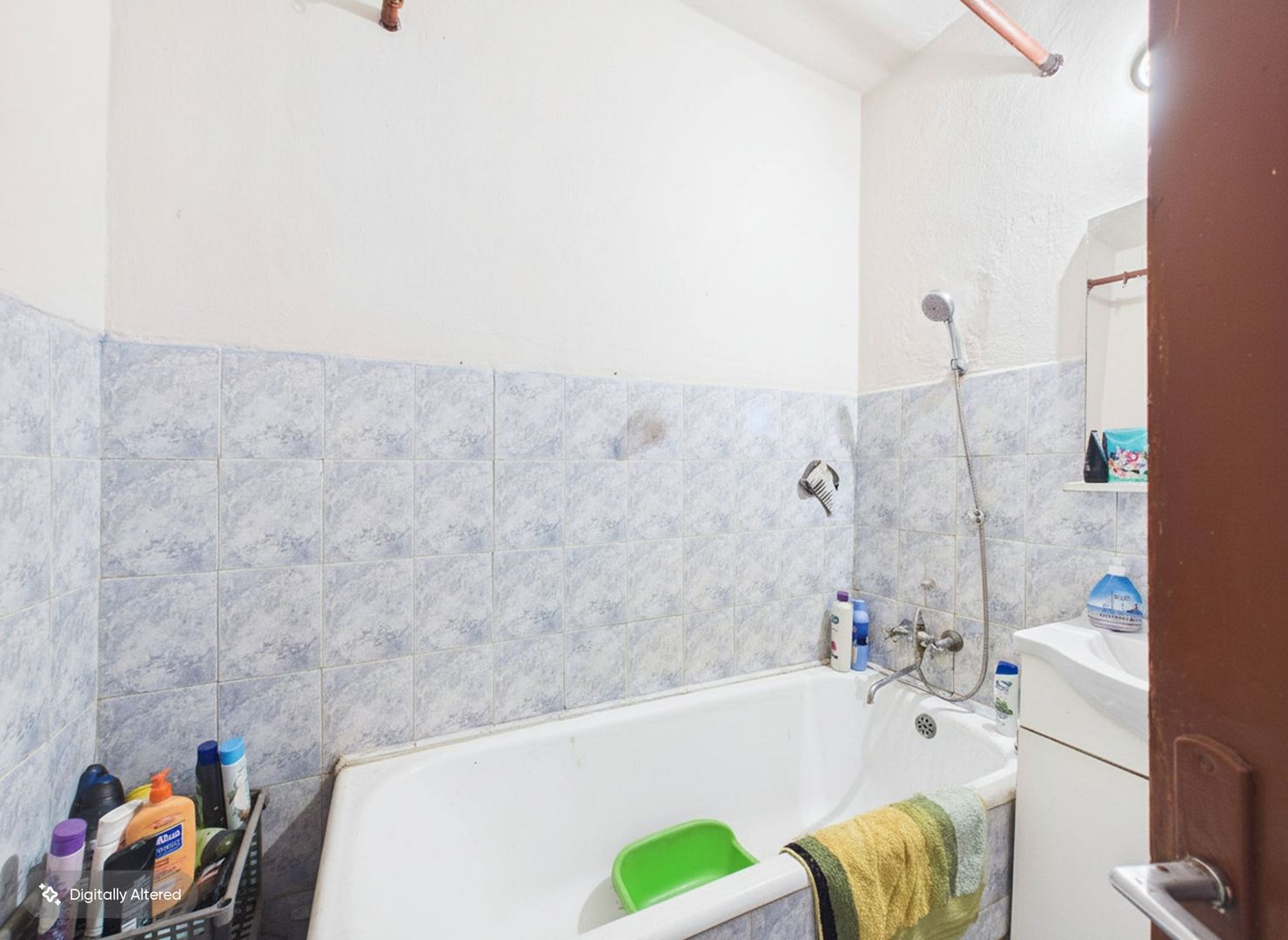 Casă cu 3 camere din văiugă în Macea - Poză 18