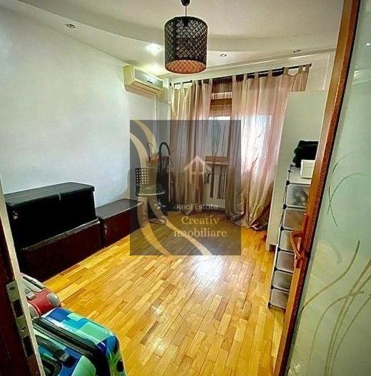 Apartament Crangasi 4 camere - Poză 3