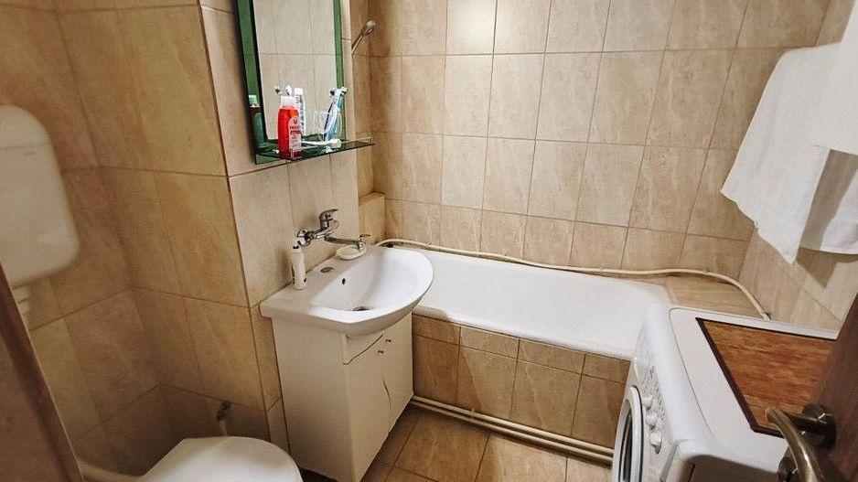 Apartament 3 camere situat în centrul orașului Târgu Jiu, pe pietonală - Poză 6