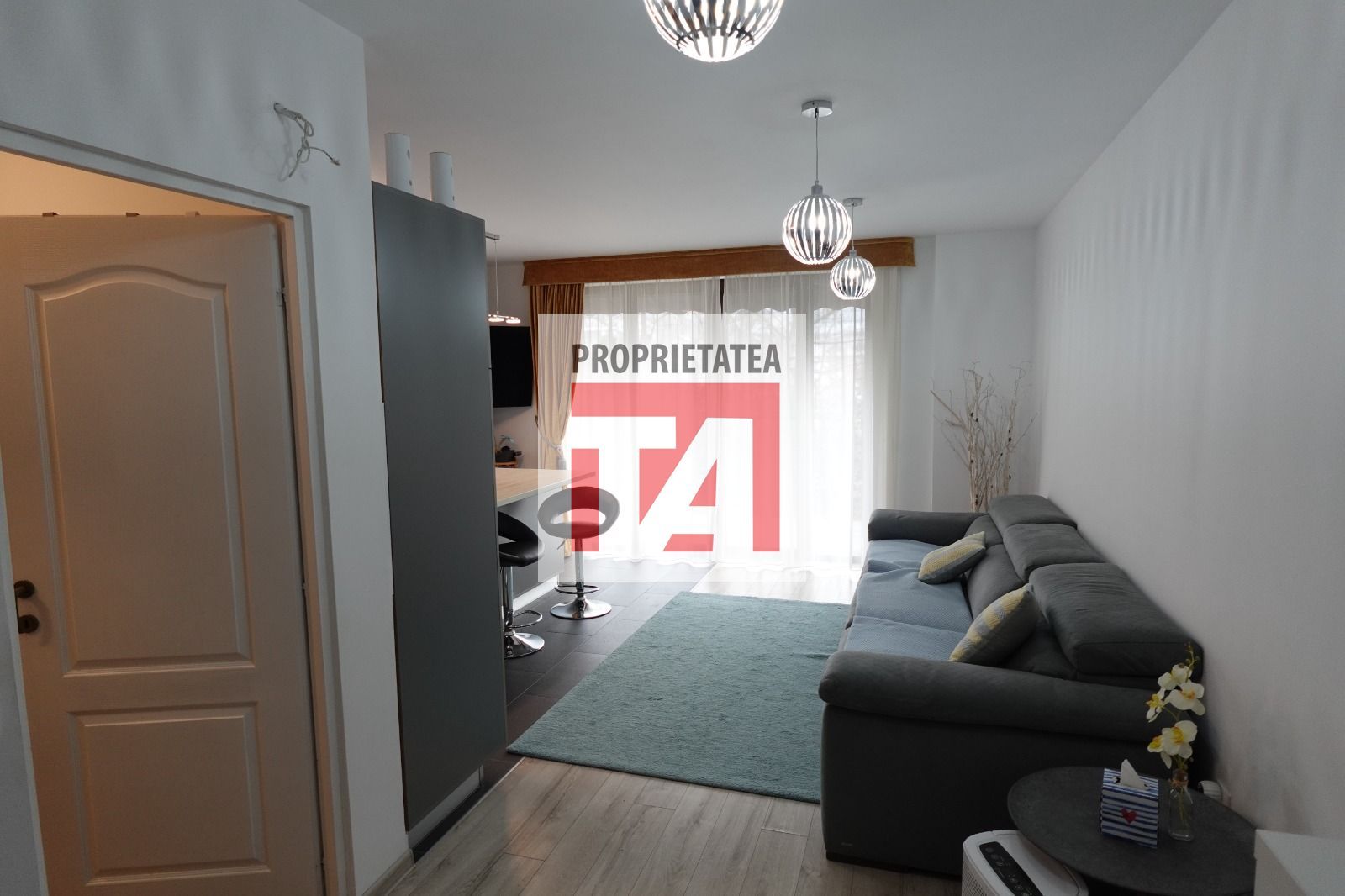 Apartament cu 3 camere decomandat zona Dealul  Florilor - Poză 2