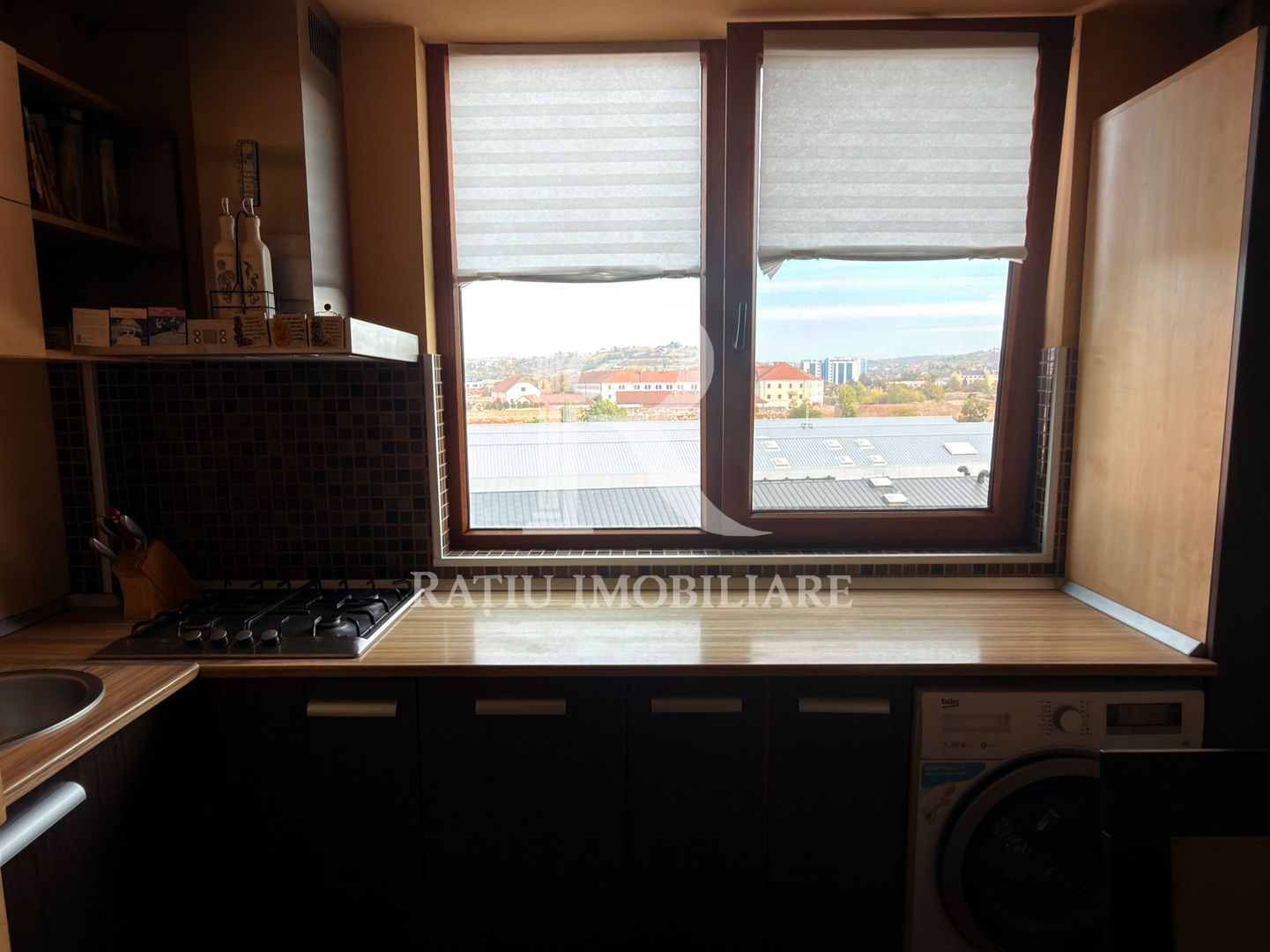 Apartament 3 camere | 2 dormitoare | Centrul Civic | Oradea - Poză 9