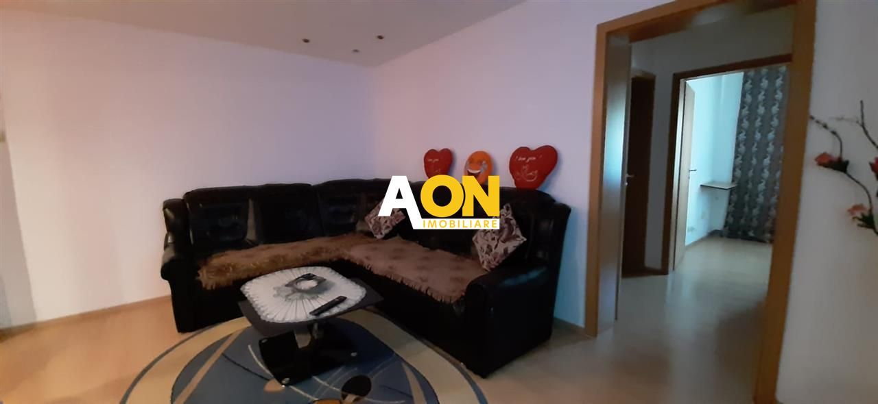 Apartament 3 camere, etaj 1, Cetate - Poză 1