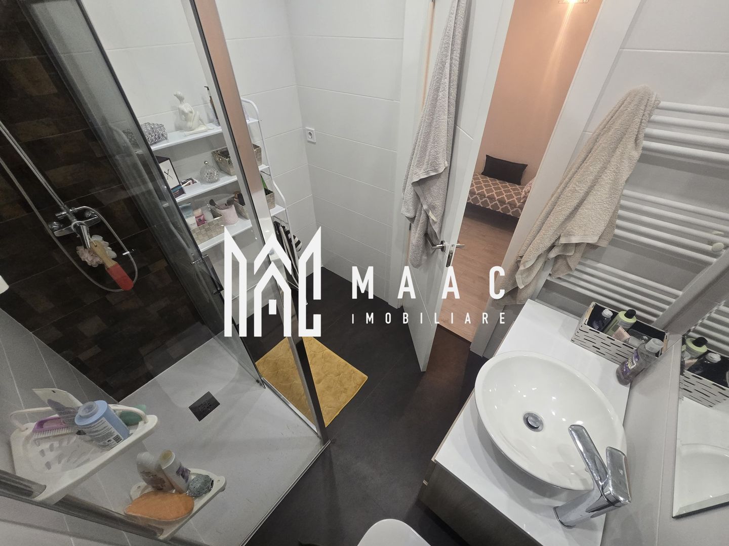 Apartament 3 camere 2 bai 2 balcoane loc de parcare subteran zona Turnisor - Poză 15