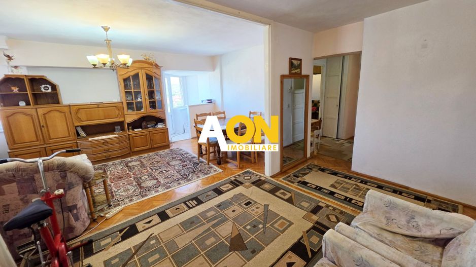 Apartament 3 camere, ultracentral, etaj intermediar - Poză 5