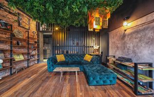 Bijuterie arhitecturală cu dotări smart in centrul Brasovului