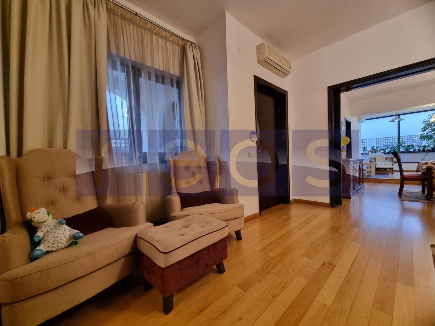 VANZARE- 9- CAMERE (S+P)- VILA -COTROCENI - Poză 3