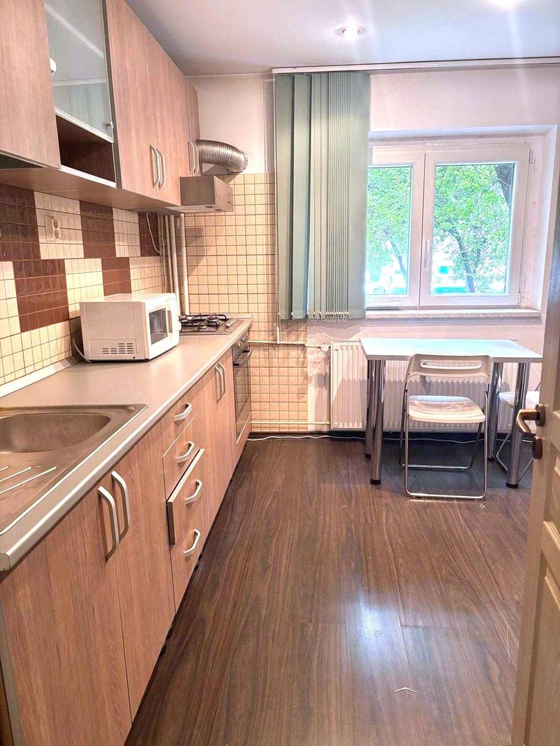 Vânzare Garsonieră Decebal - Muncii | 3 min Metrou, 36.5 mp, Bloc Mixt - Poză 1