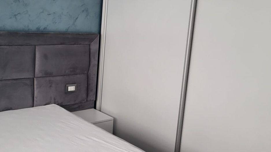 De inchiriat apartament cu 2 camere la Papadie, etaj 3, renovat, 550 E - Poză 15