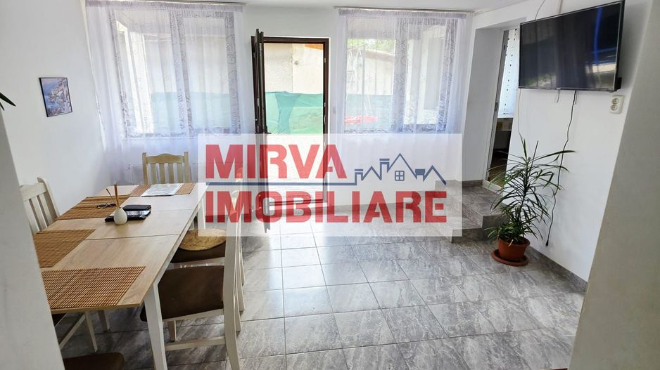 🏡 Casă renovată cu 6 camere, teren 557 mp – Berceni, Prahova - Poză 54