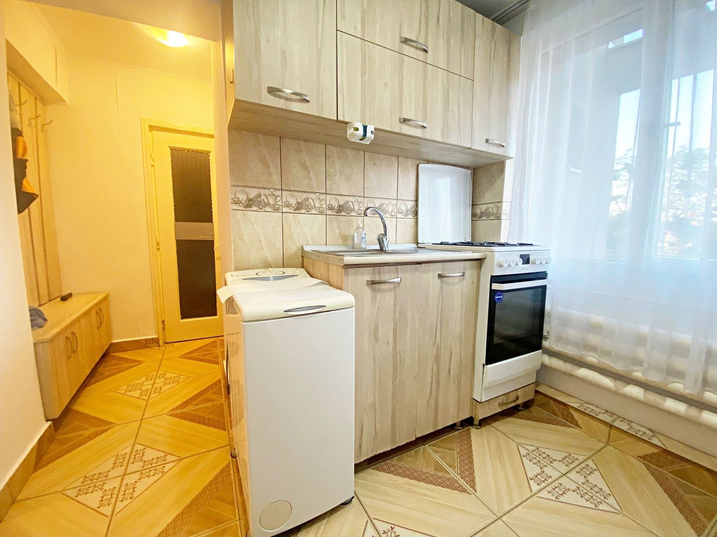 Apartament cu 2 camere de inchiriat zona Centrala, Oradea - Poză 9