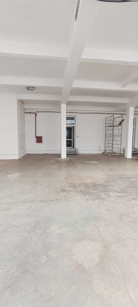 Hala industriala ,cu rampa-Astra - Poză 1