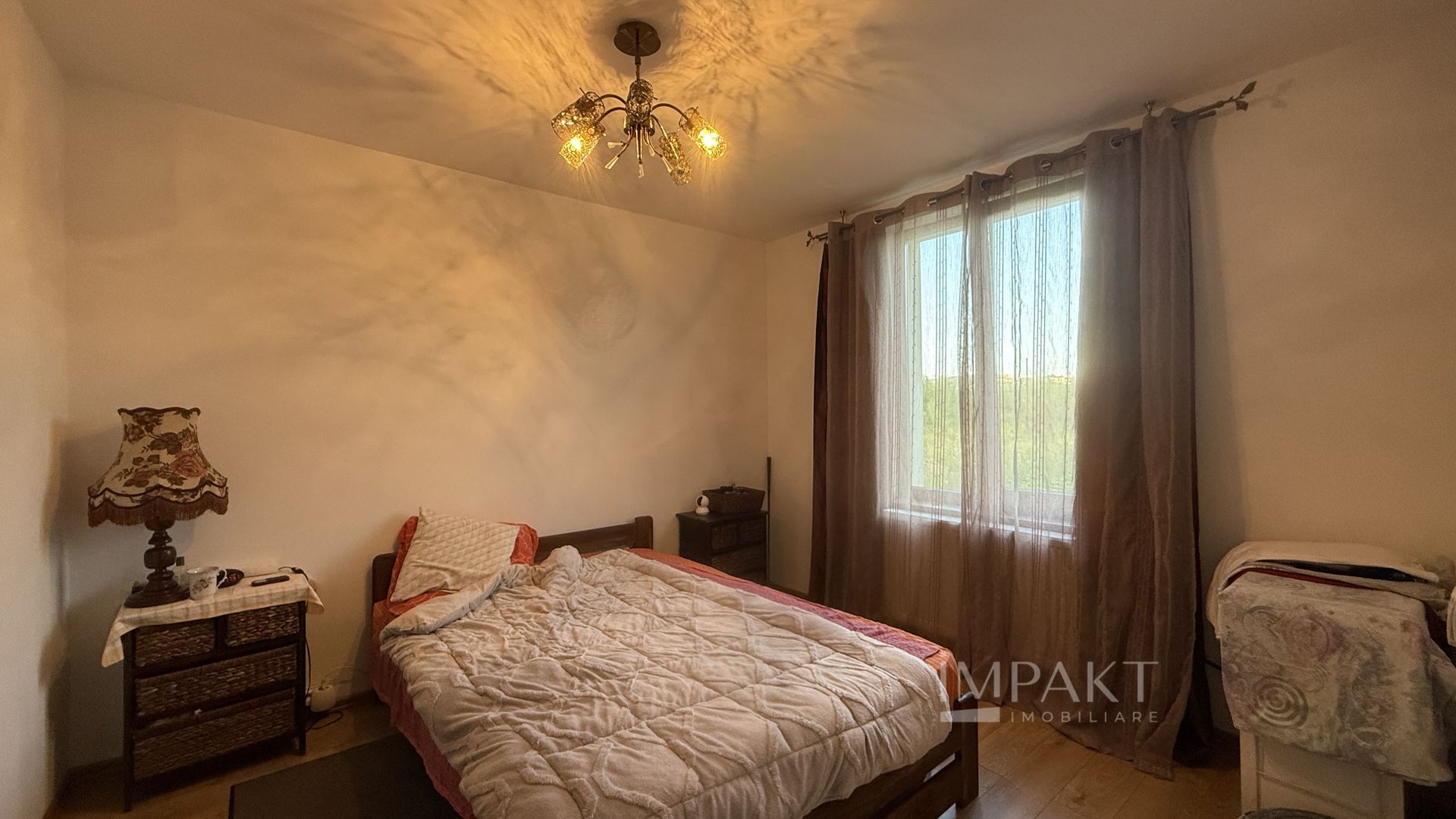 Vila deosebita cu 5 camere pe o strada privata in Borhanci - Poză 13