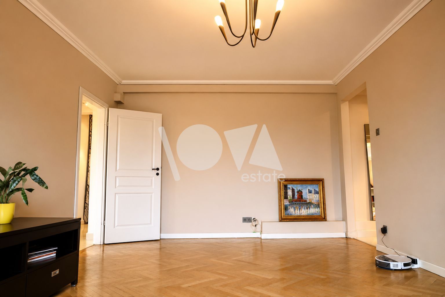 De vânzare: apartament 3 camere, 94 mp, mobilat utilat - Ultracentral - Poză 2