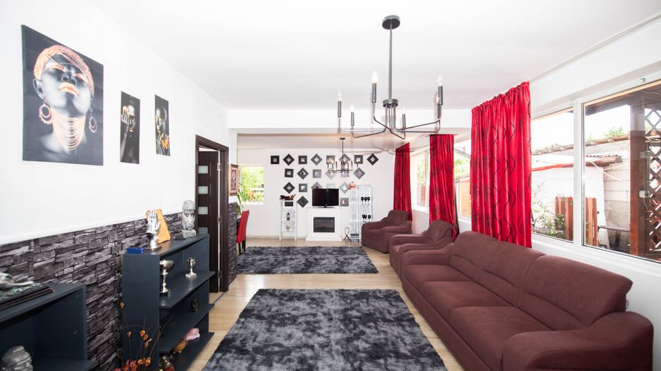 Casa Vila individuala spatioasa cu gradina de vanzare comuna Berceni - Poză 1