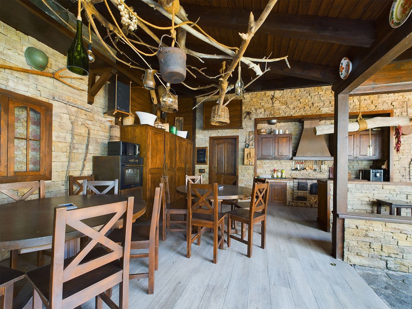 Pensiune de Lux pe Malul Dunării în Dubova - Poză 22