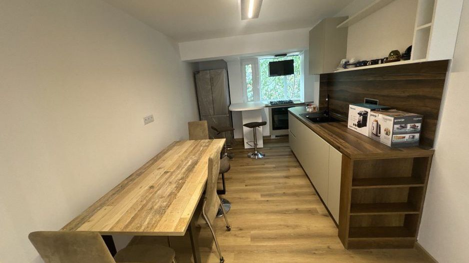 Apartament 3 camere Calea București  - Prima închiriere - Poză 2