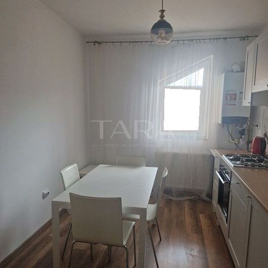 Apartament spațios cu 4 camere, în zona centrală Eroilor, Floresti. - Poză 5