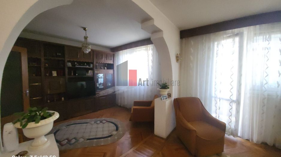 Apartament 3 camere transformat in 2 camere Titan - Poză 2