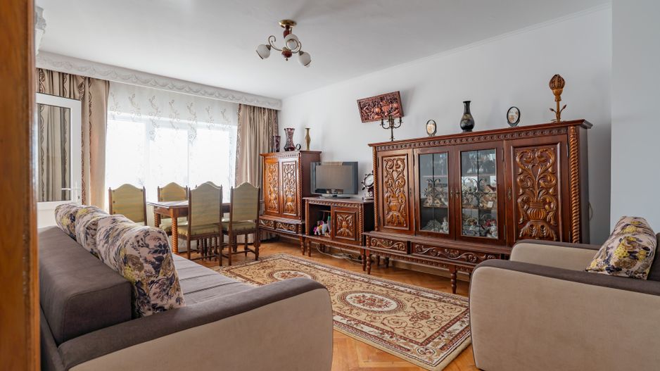 INEL 2 – Dezrobirii – 3 camere decomandate, 2 bai, etaj 3/4, bloc 1987 - Poză 2