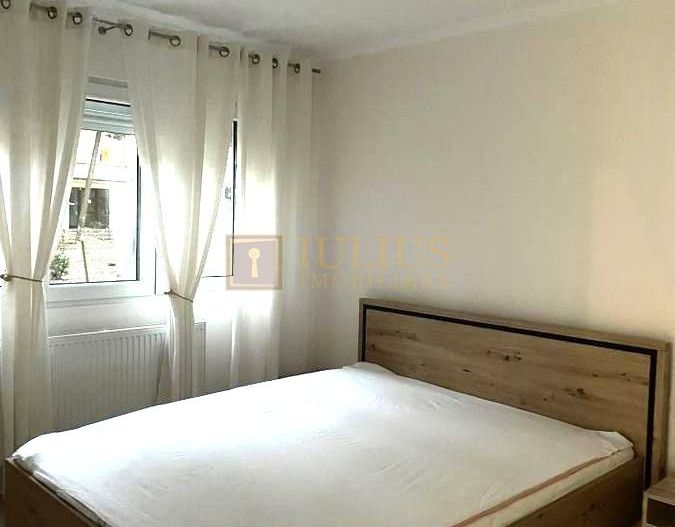 aproape de Medicina| complet renovat-mobilat| centrala proprie| apt superb - Poză 1