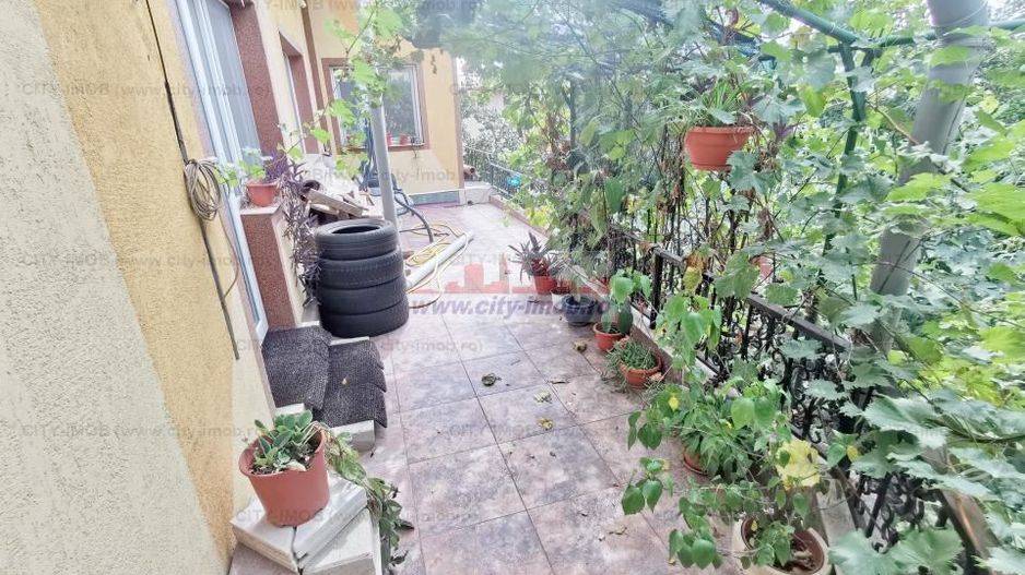 Vanzare casa Andronache - Poză 19