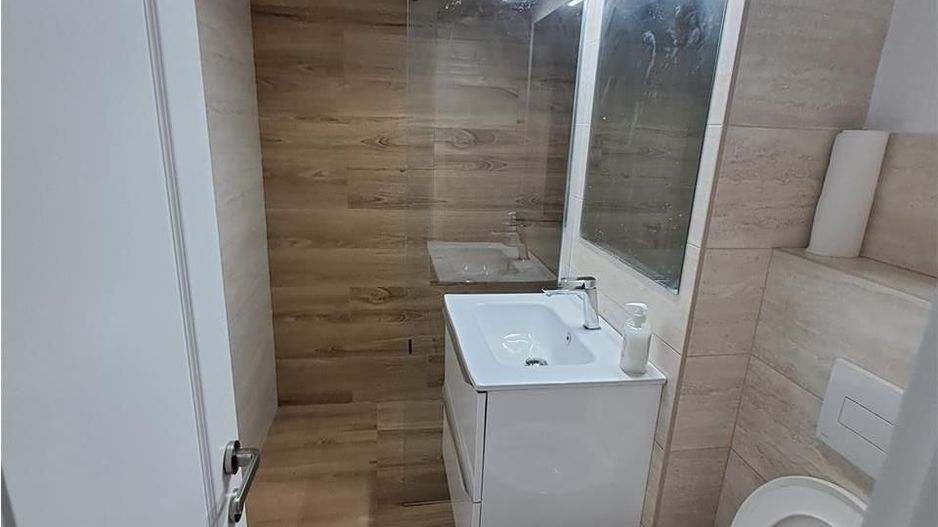 Etaj 1 4 camere  Complexul Studentesc-aproape de Sala Olimpia - Poză 30