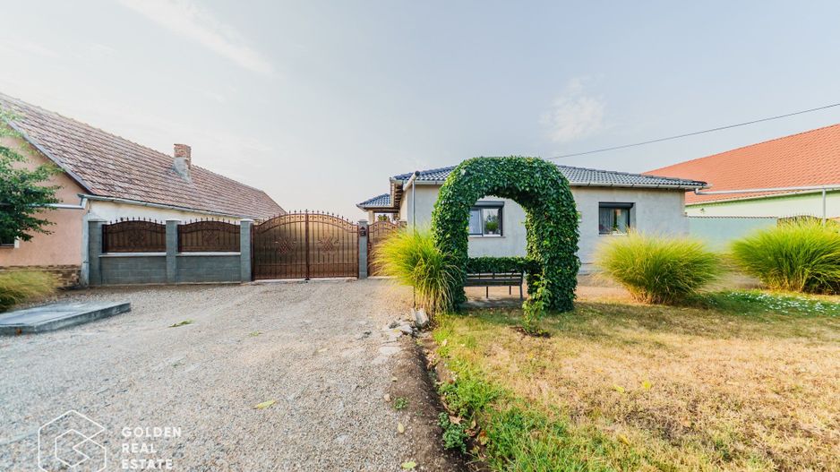 Casa in Felnac, 5 camere, teren de 1440 mp, comision 0% - Poză 1