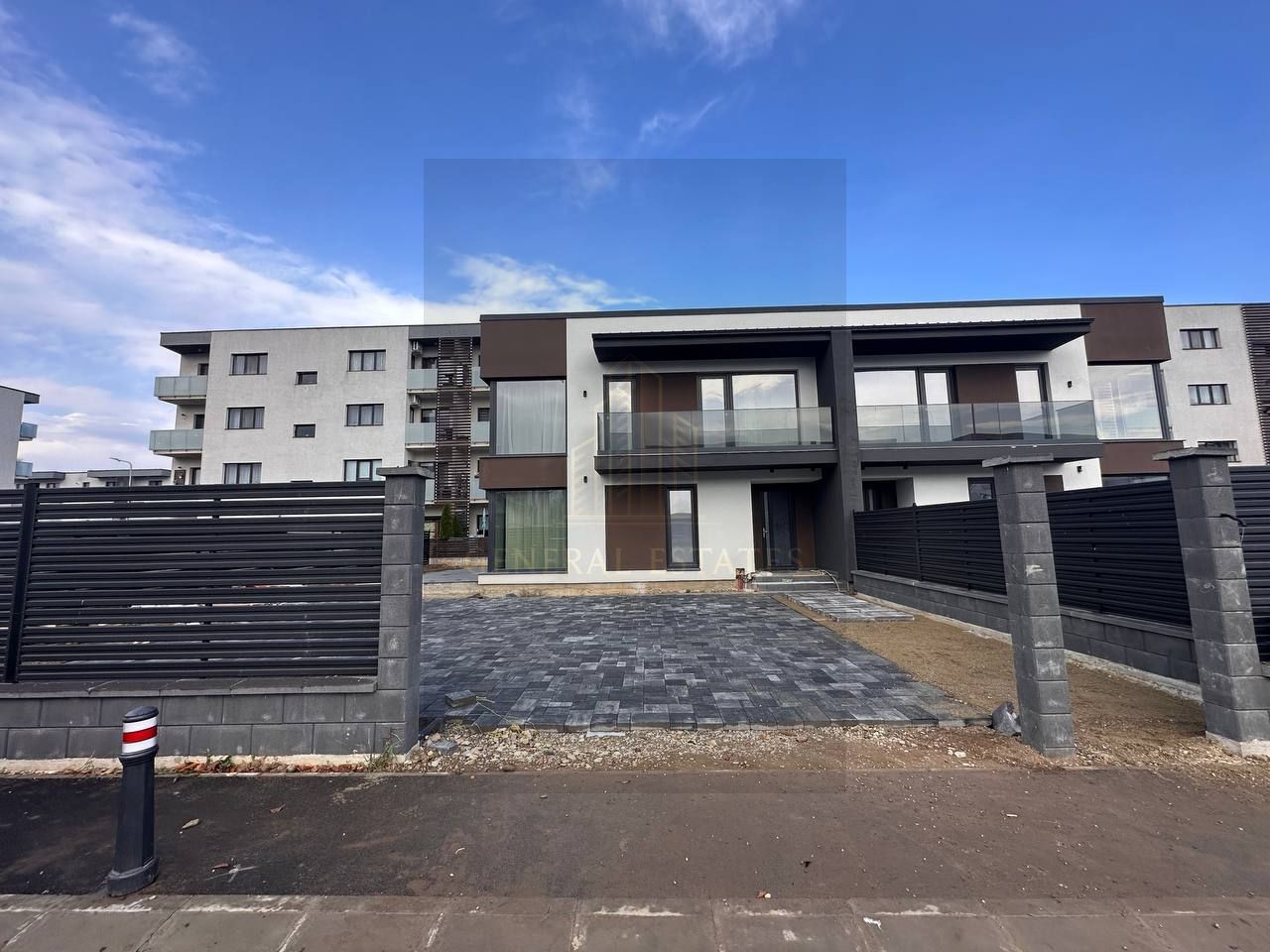 Case tip Duplex de vânzare în Ghimbav, Brașov – Cartierul Florilor - Poză 3