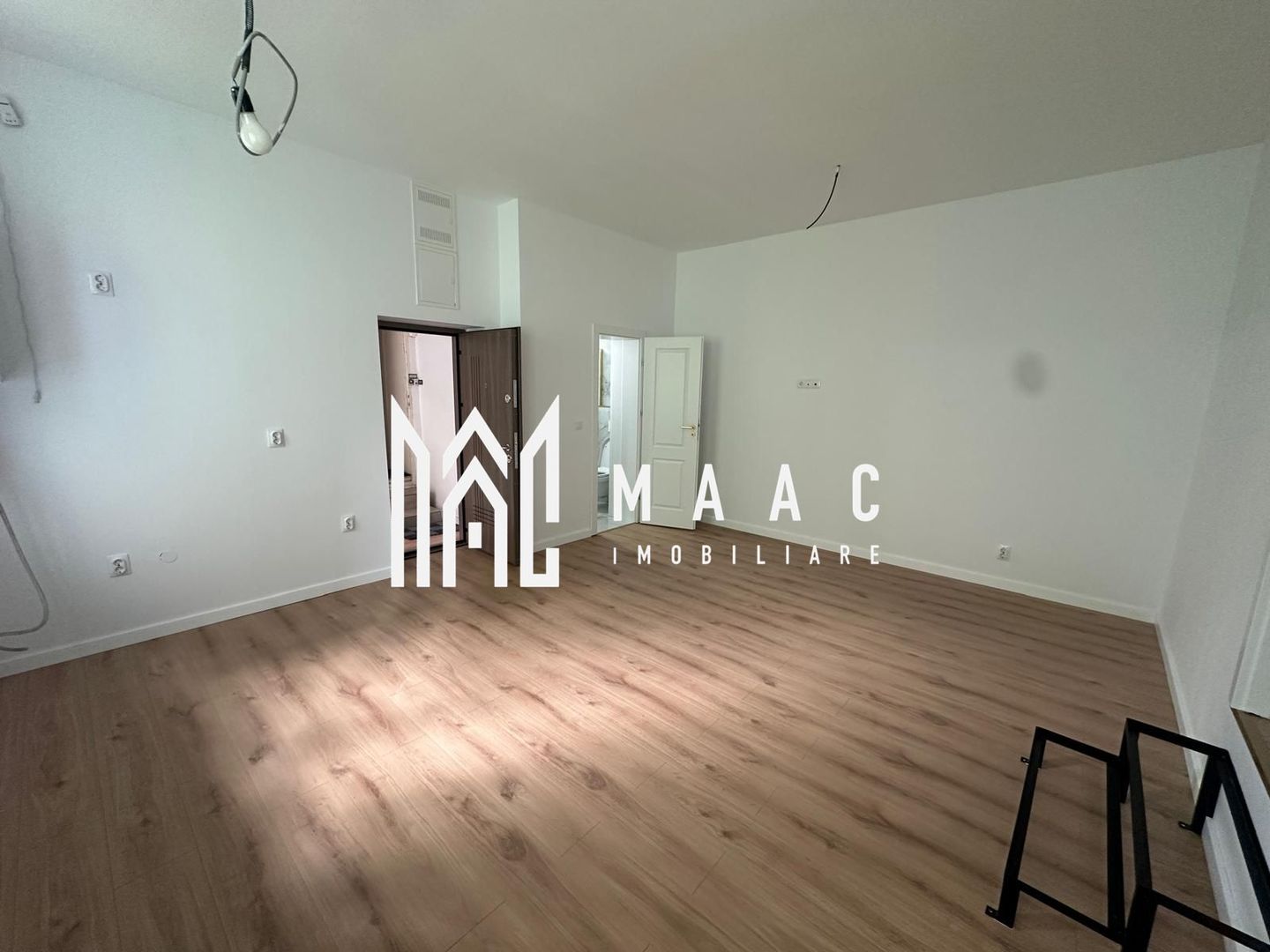 Apartament de vânzare Sibiu | 4 camere | Central | 2 CF - Poză 1