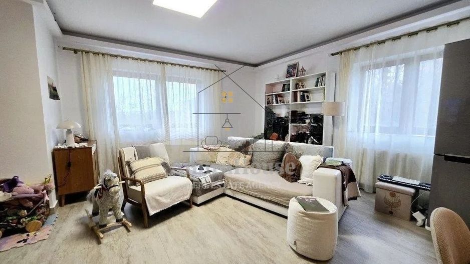 Apartament 4 camere, 90 mp, parcare, finisat, cartier Europa - Poză 1