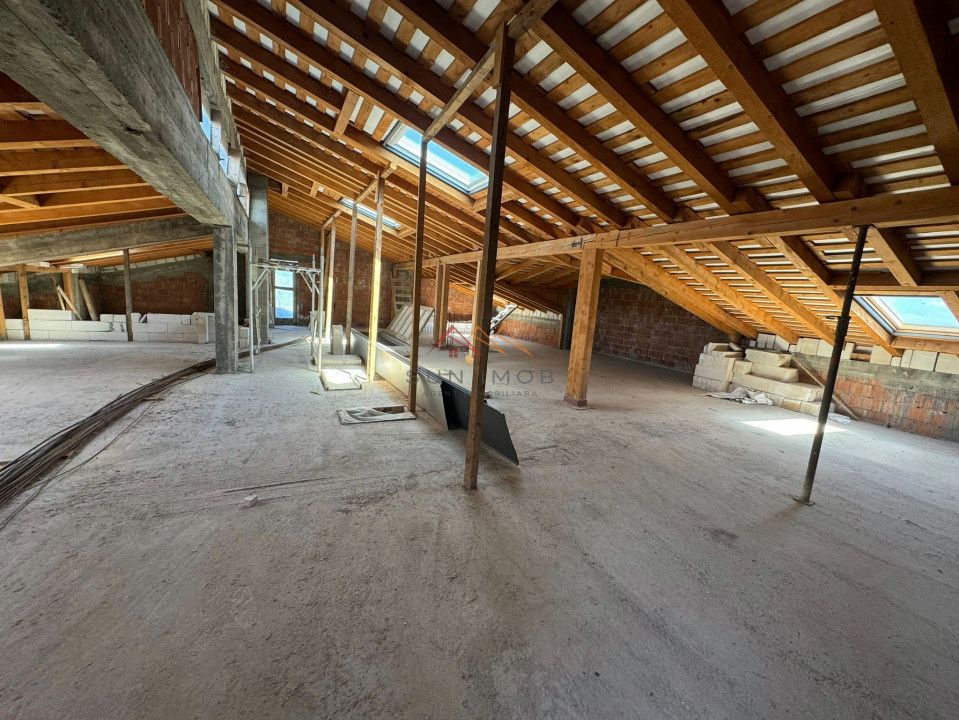 Vila deosebita, D+P+E+M, nefinalizata, 10 camere,2838m2, negociabil - Poză 19