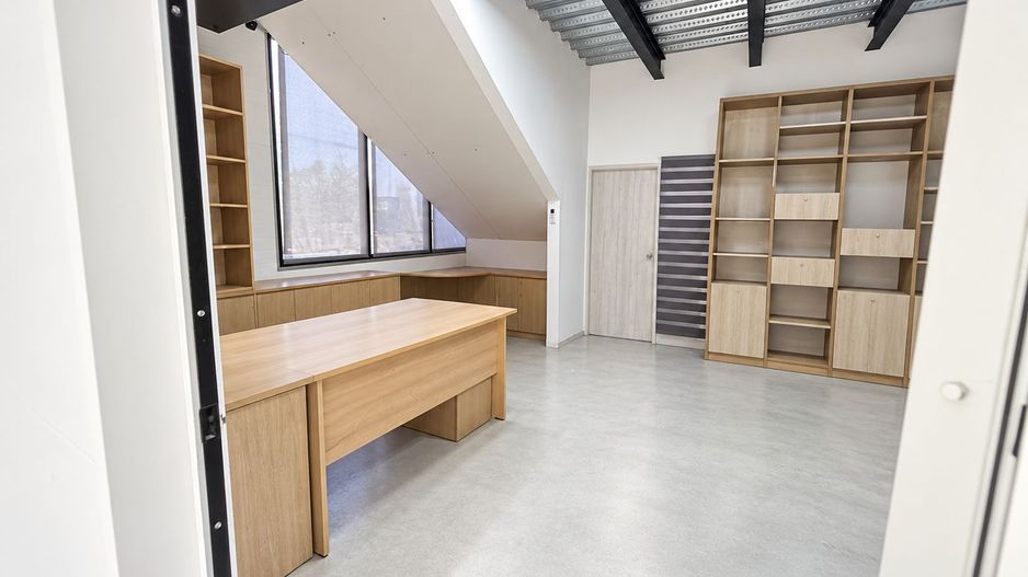 Hală industrială de închiriat | 729 mp depozitare + 474 mp birouri - Poză 5