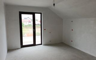 Casă/Vilă Dumbrăveni/Suceava - Poză 9