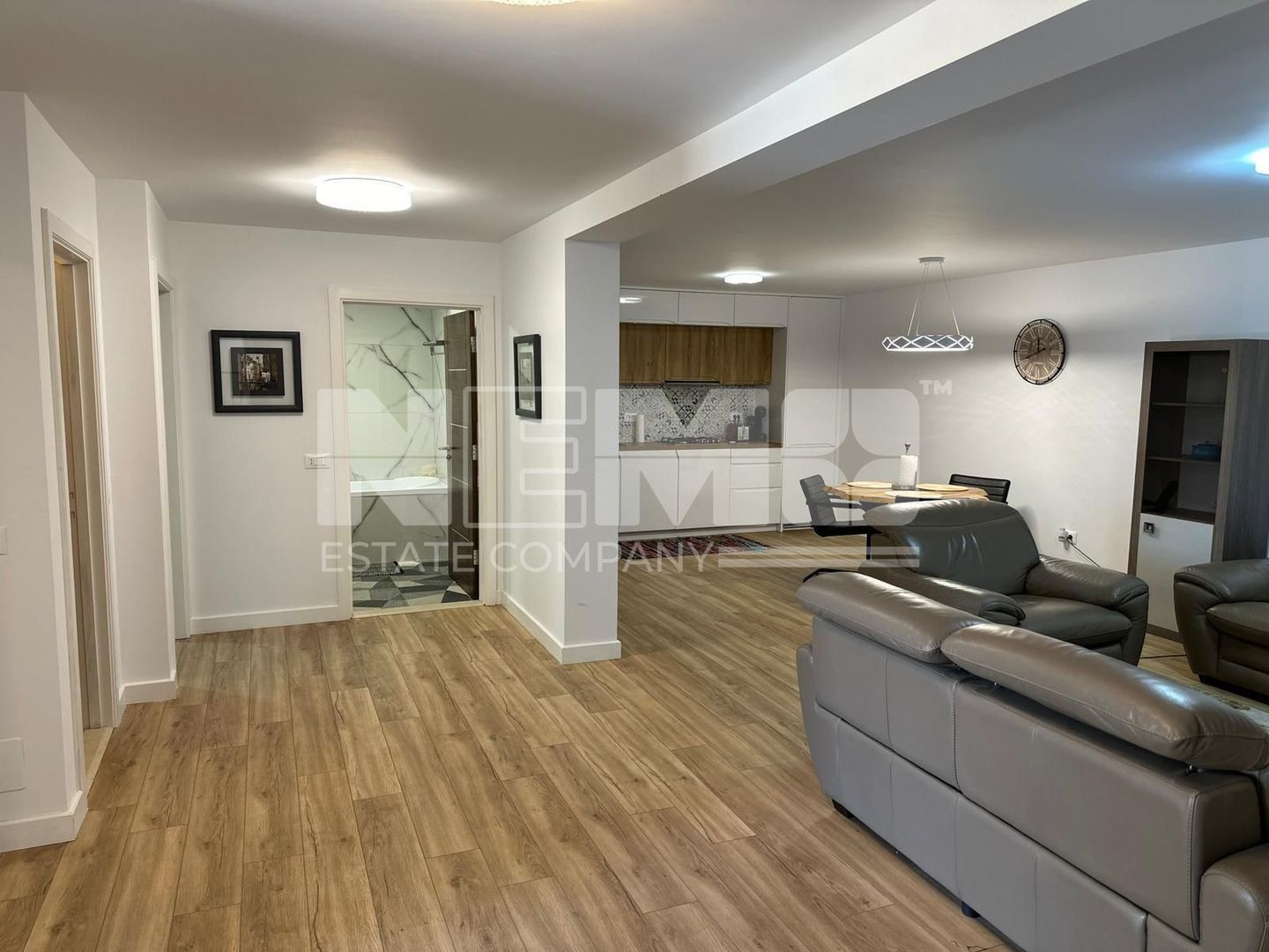 Casa 11 camere | Ipotesti, Suceava | 800 MP teren | 510.000€ - Poză 15