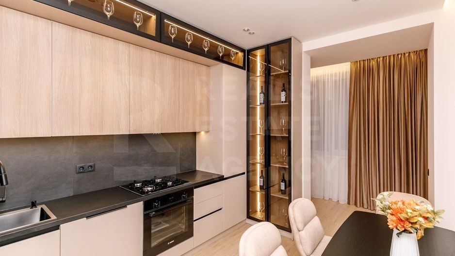 Vânzare, apartament, 2 camere, strada Vasile Lupu, Buiucani - Poză 1