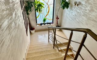 Vila care redefinește echilibrul între rafinament, spațiu și liniște - Poză 59