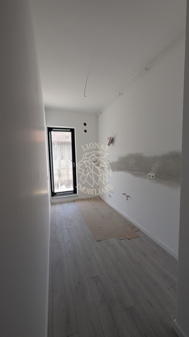 COMISION 0%! Apartament o camera-balcon-etaj 1-lift-Zona Terra - Poză 3