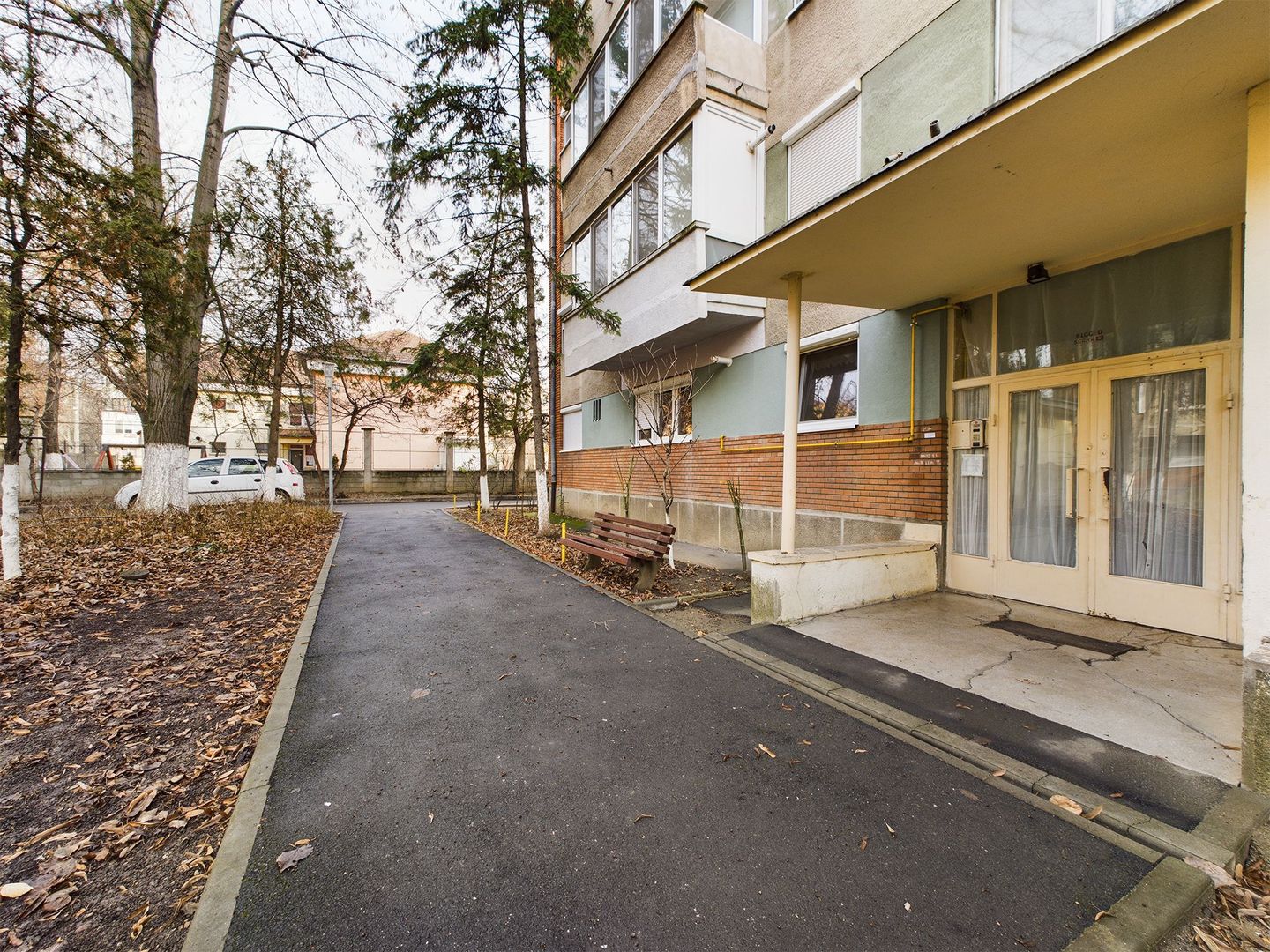 Apartament central cu 3 camere - Poză 8