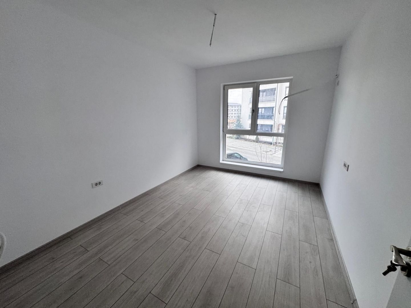 AP. 3 CAMERE, BLOC NOU, BUCATARIE INCHISA, CENTRALA PROPRIE,  PARCARE, - Poză 2