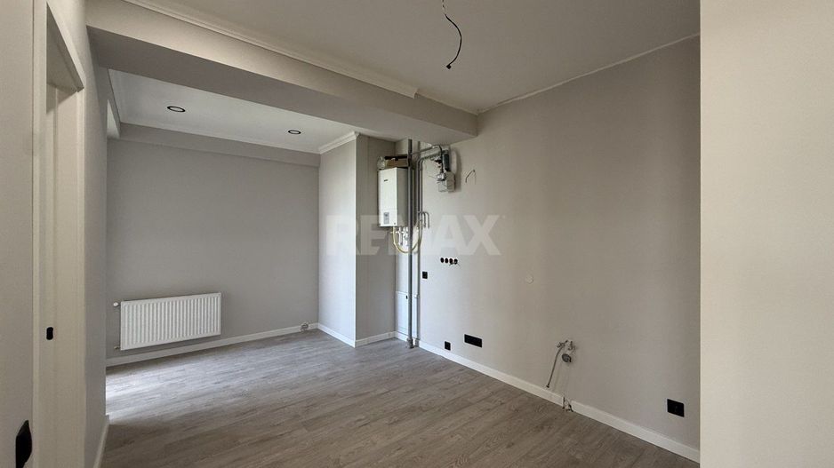 Vânzare apartament cu 2 dormitoare si living la Buiucani - Poză 2
