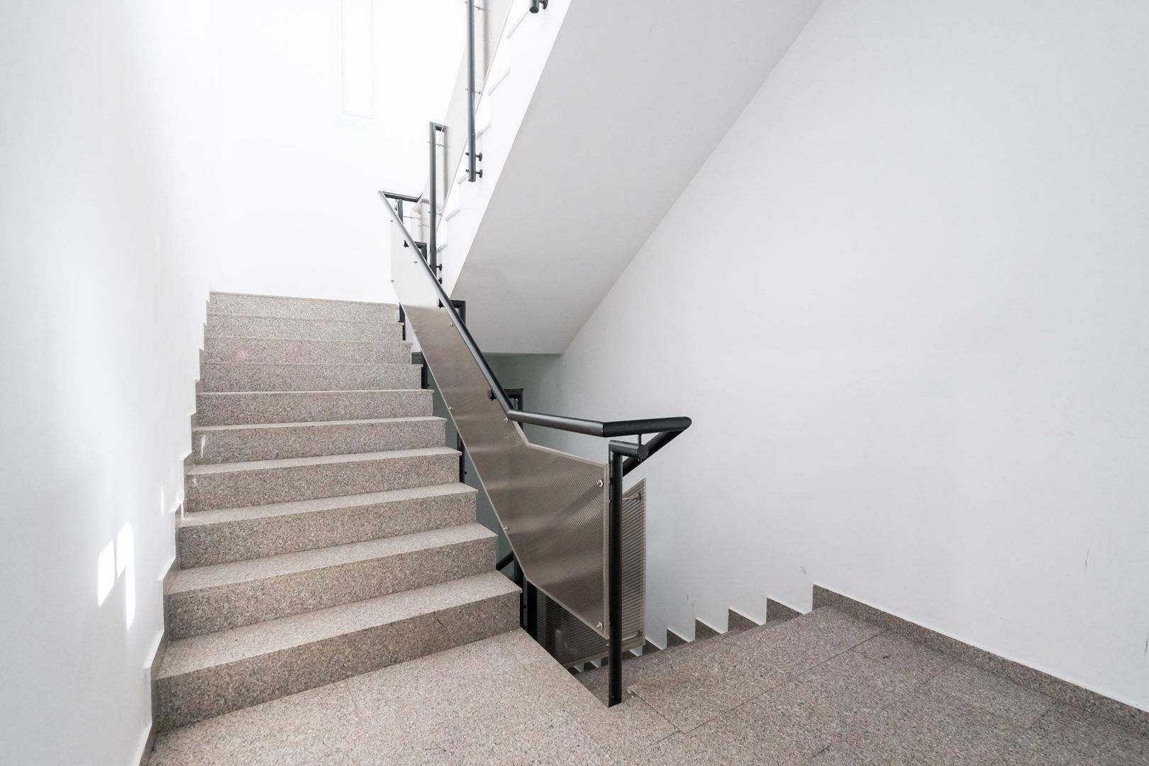 cladire de birouri 8889 mpc in Piata Alba Iulia inchiriata - Poză 13