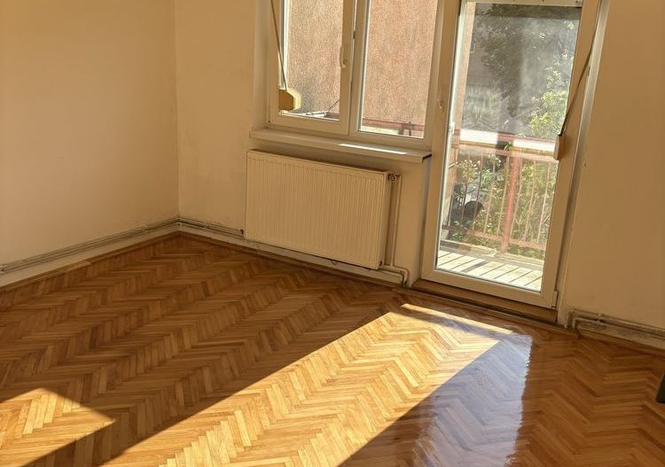 BRASADAS vinde ap 3 cam etaj 1/4 Carpați 2. - Poză 2