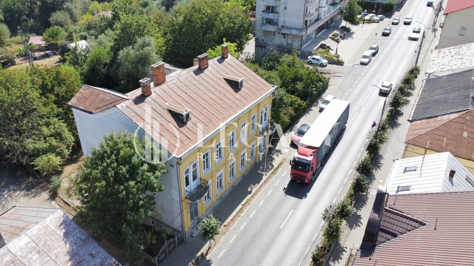 VÂNZARE/SCHIMB CU TEREN  - Clădire interbelică, centru oraș Siret - Poză 7