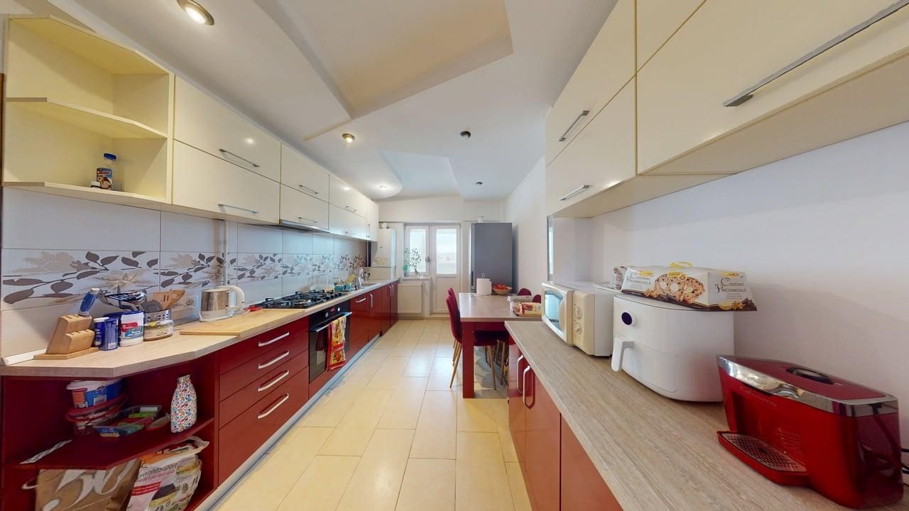 Apartament in zona centrala, la cheie, mobilat, utilat, et intermediar - Poză 6