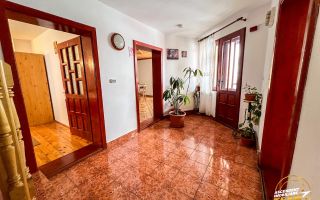 Pensiune in decor fermecator, loc de istorie si legenda, Moieciu de Jos, Bran - Poză 41